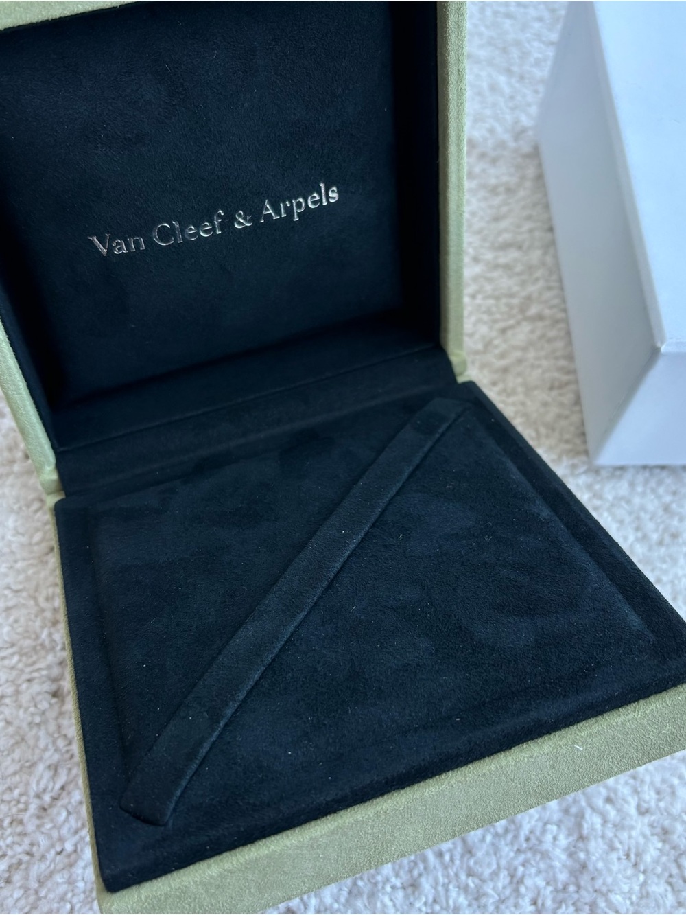 Van Cleef & Arpels Jewelry Box and outer white gift box